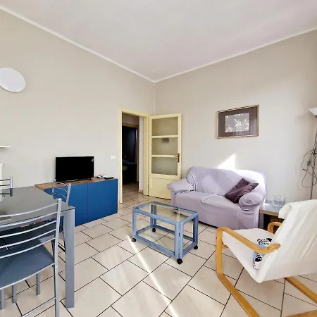 Center View Apartment